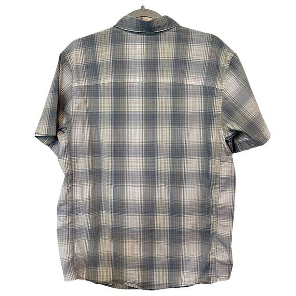 Columbia Men's Omni-Wick Plaid Button-Up Shirt Gray Size M Short Sleeve - Picture 2 of 9